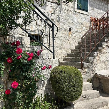 Apartment Lovre Topic Baška Voda Exteriör bild