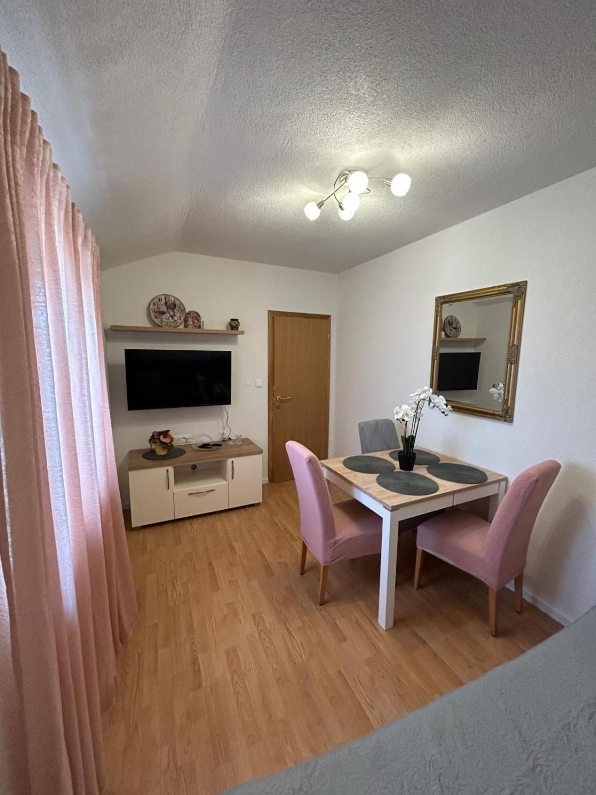 Apartment Lovre Topic Baška Voda Exteriör bild